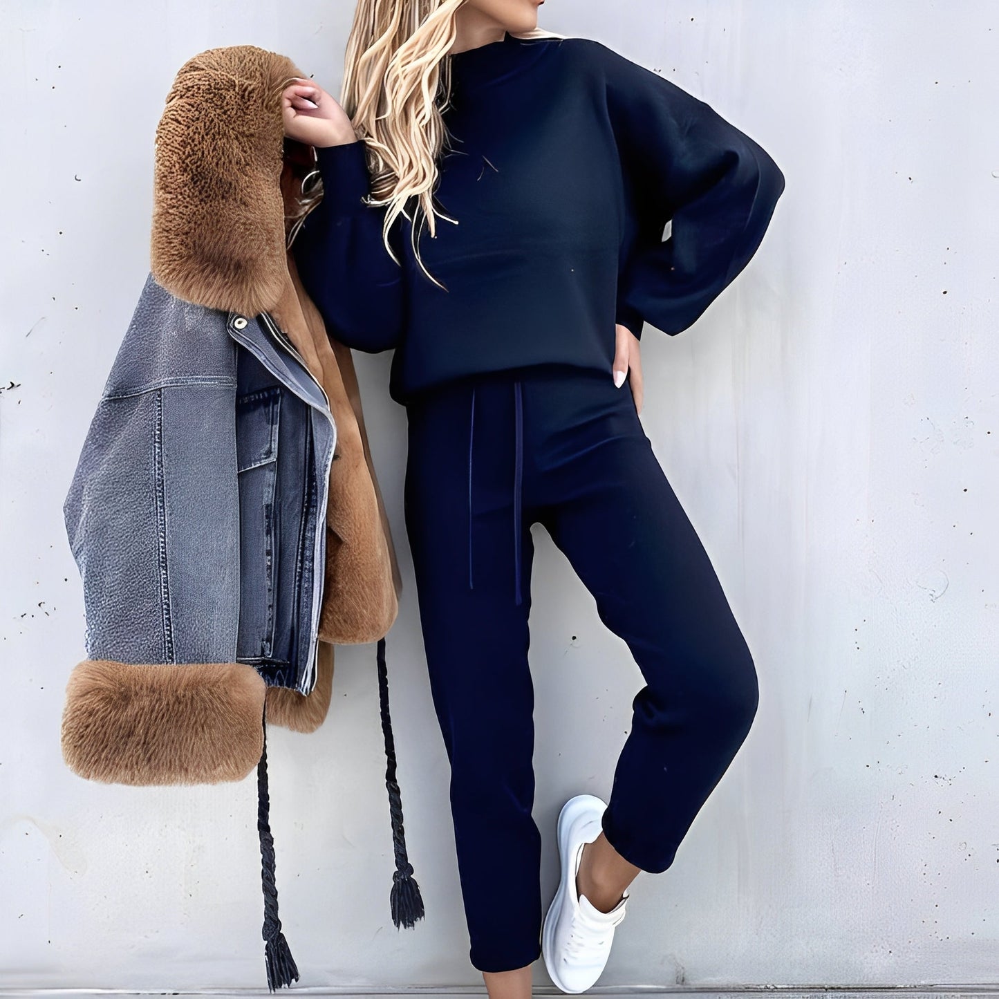 Hilda – Pullover und Hosen Kombination