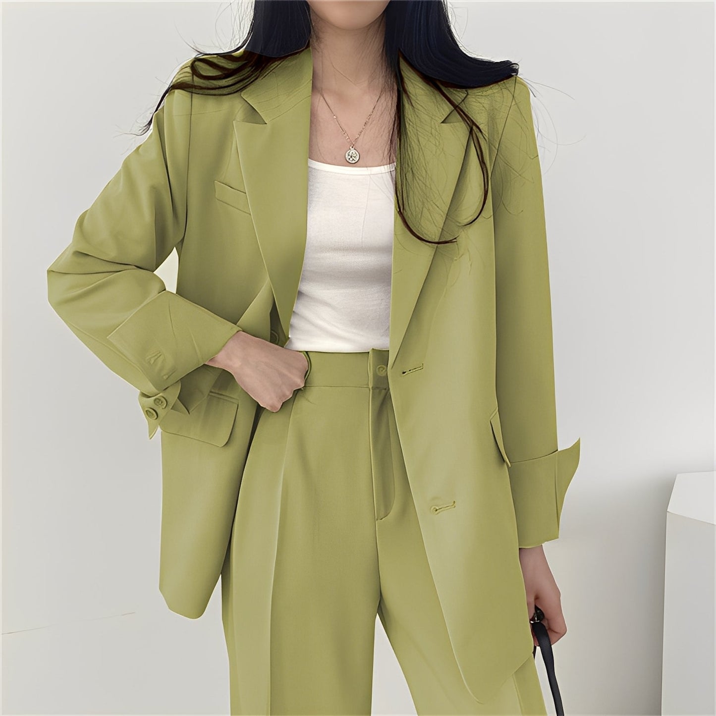 Alethea - Elegantes Set mit entspannter Jacke und Hose für Damen
