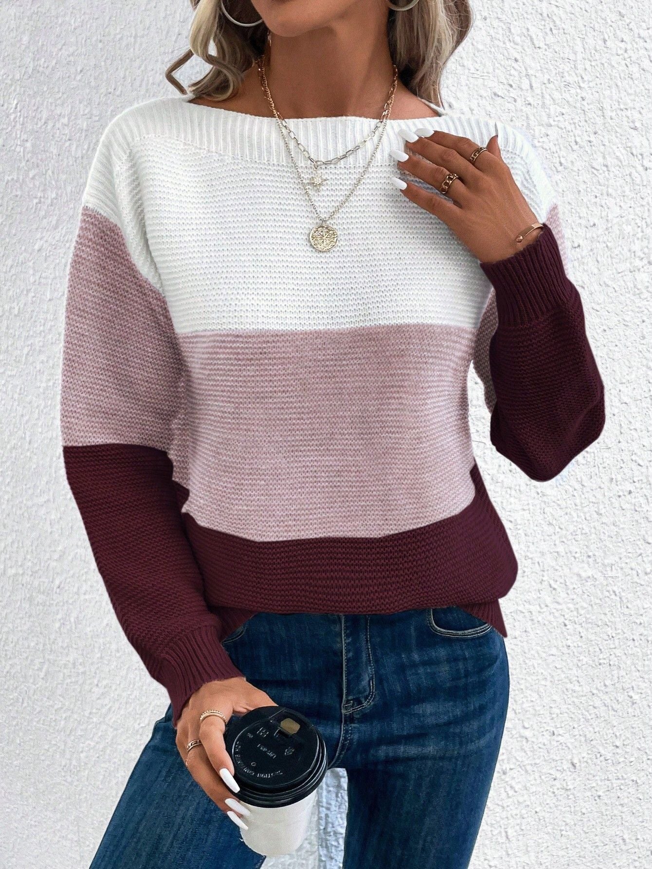 Muriel - Eleganter Damenpullover mit dreifarbigen Streifen