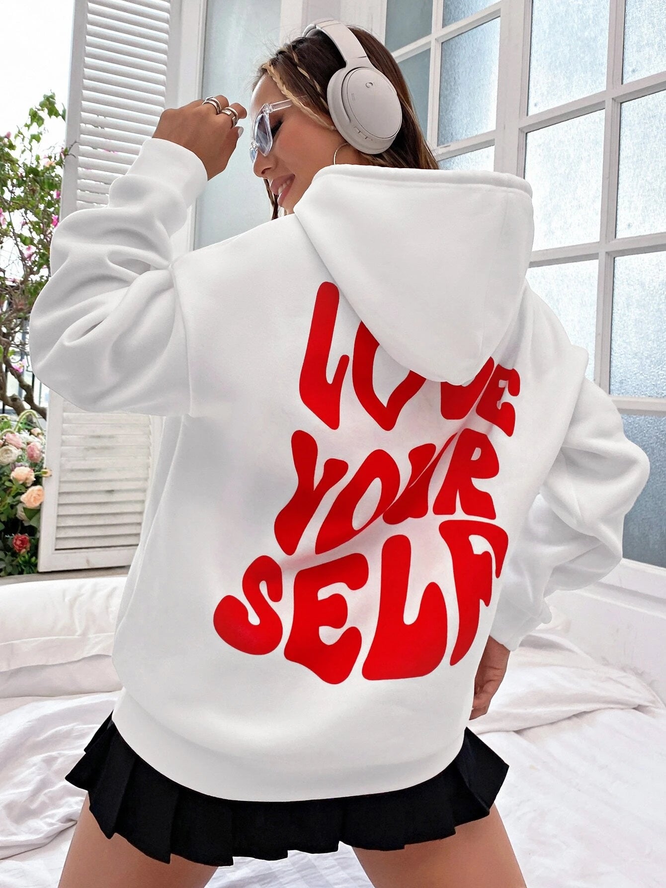 Lovely – Baumwoll-Hoodie mit auffälligem Statement