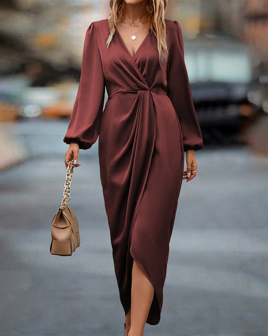 Leona – Schickes Kleid mit V-Ausschnitt und gepufften Ärmeln