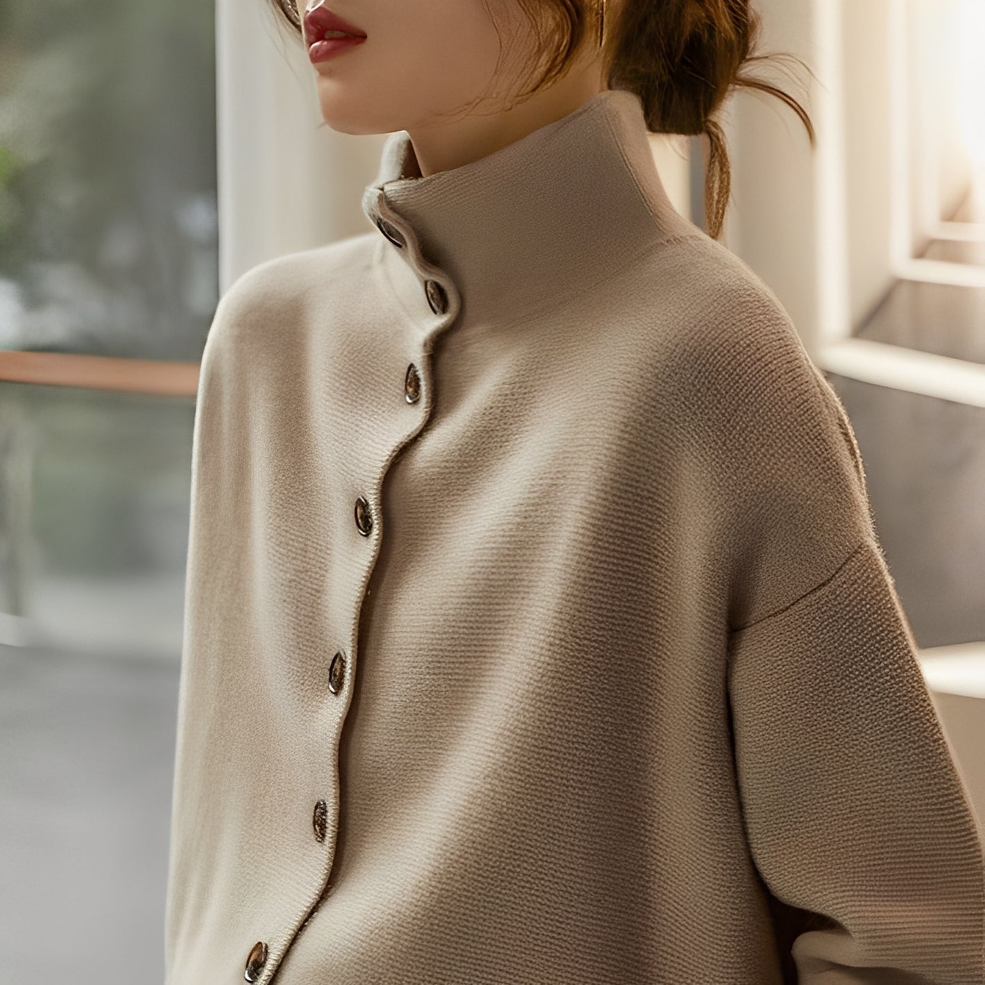Evelynn - Stilvoller Damenpullover mit hohem Ausschnitt