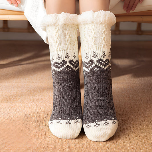 Danika - Modische gestrickte Kuschelsocken mit Herzmotiv für Damen