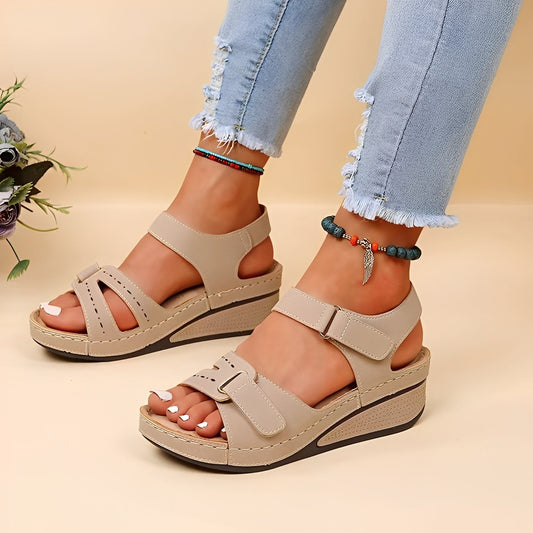 Marissa - Bequeme Damensandalen mit Plateau und Riemen