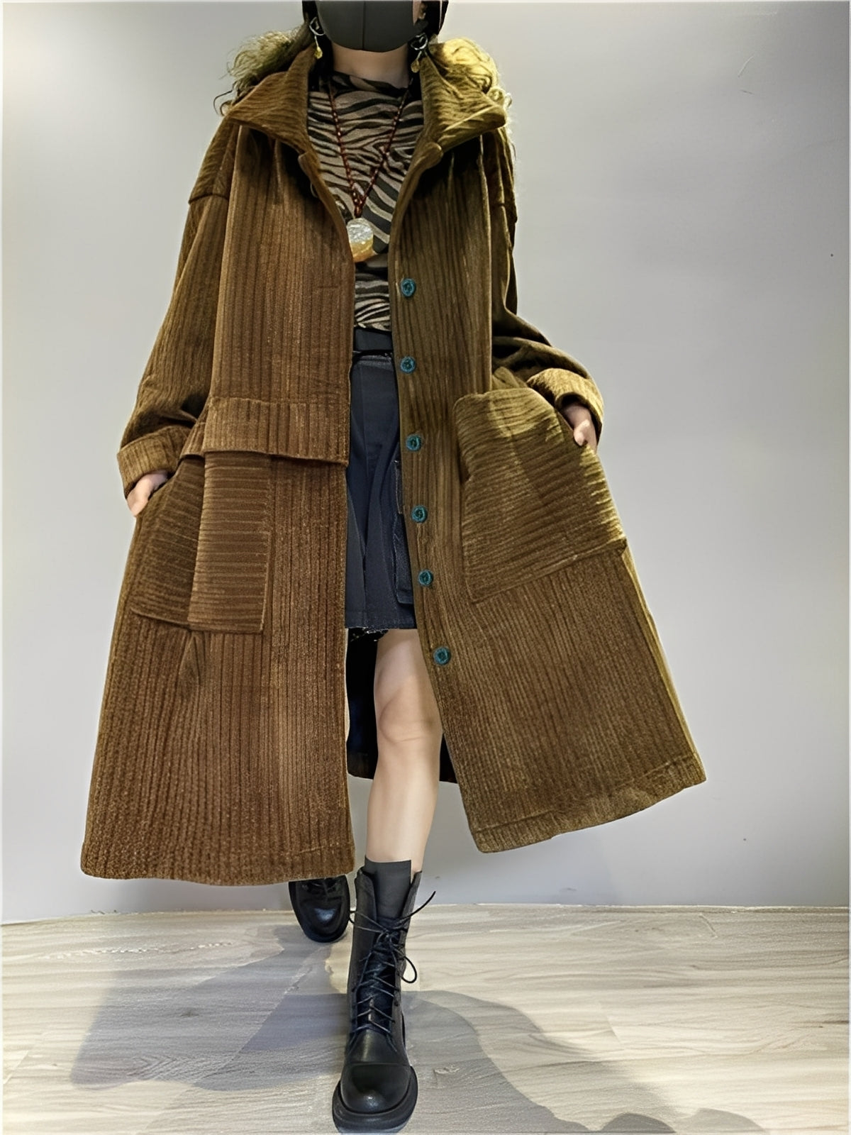Alethea - Lange, bequeme Cordjacke mit Taschen für Damen