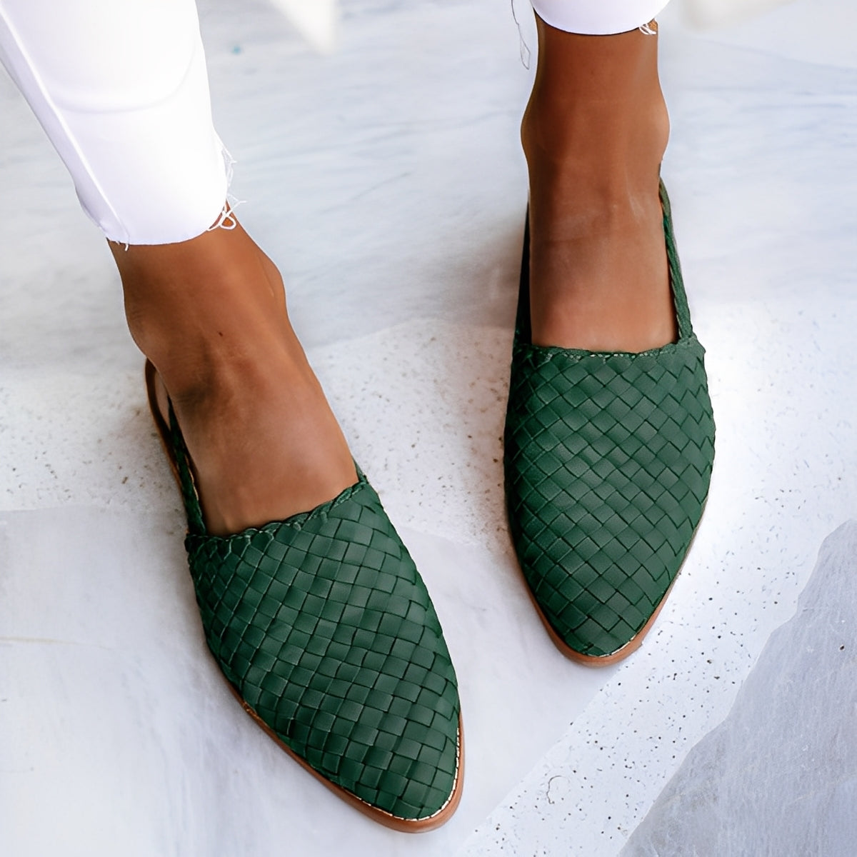 Shirley - Trendige Frauenflats mit spitzem Design