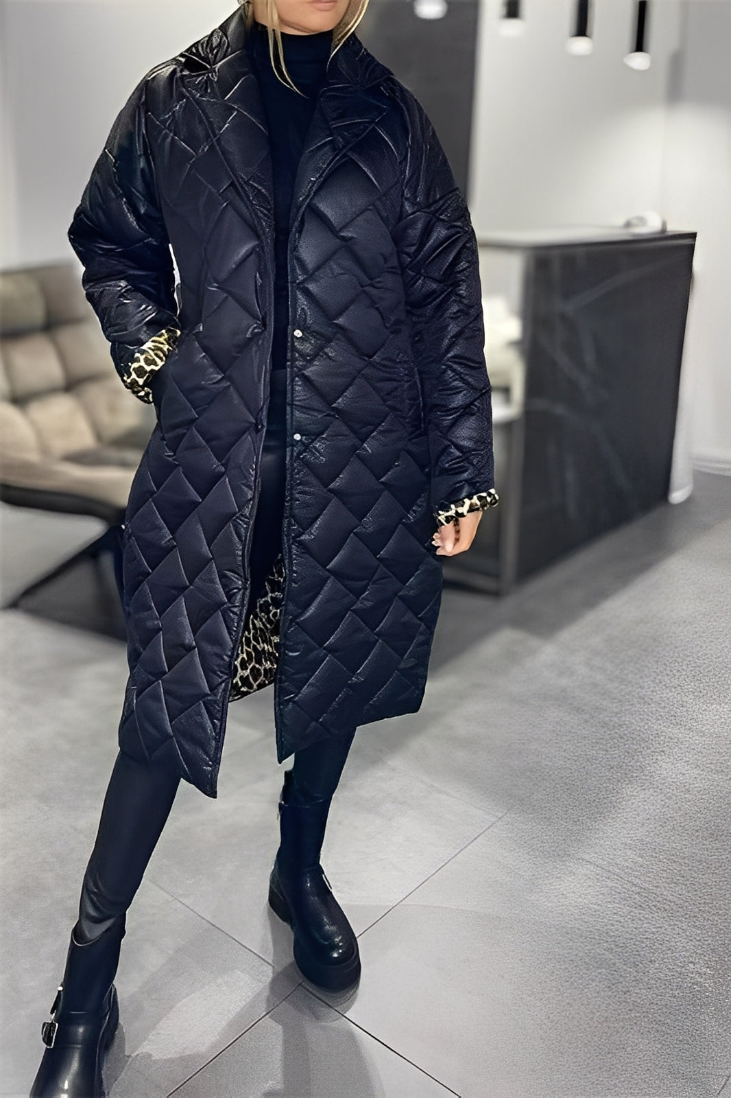 Beverly - Modische, locker sitzende Daunenjacke für Damen