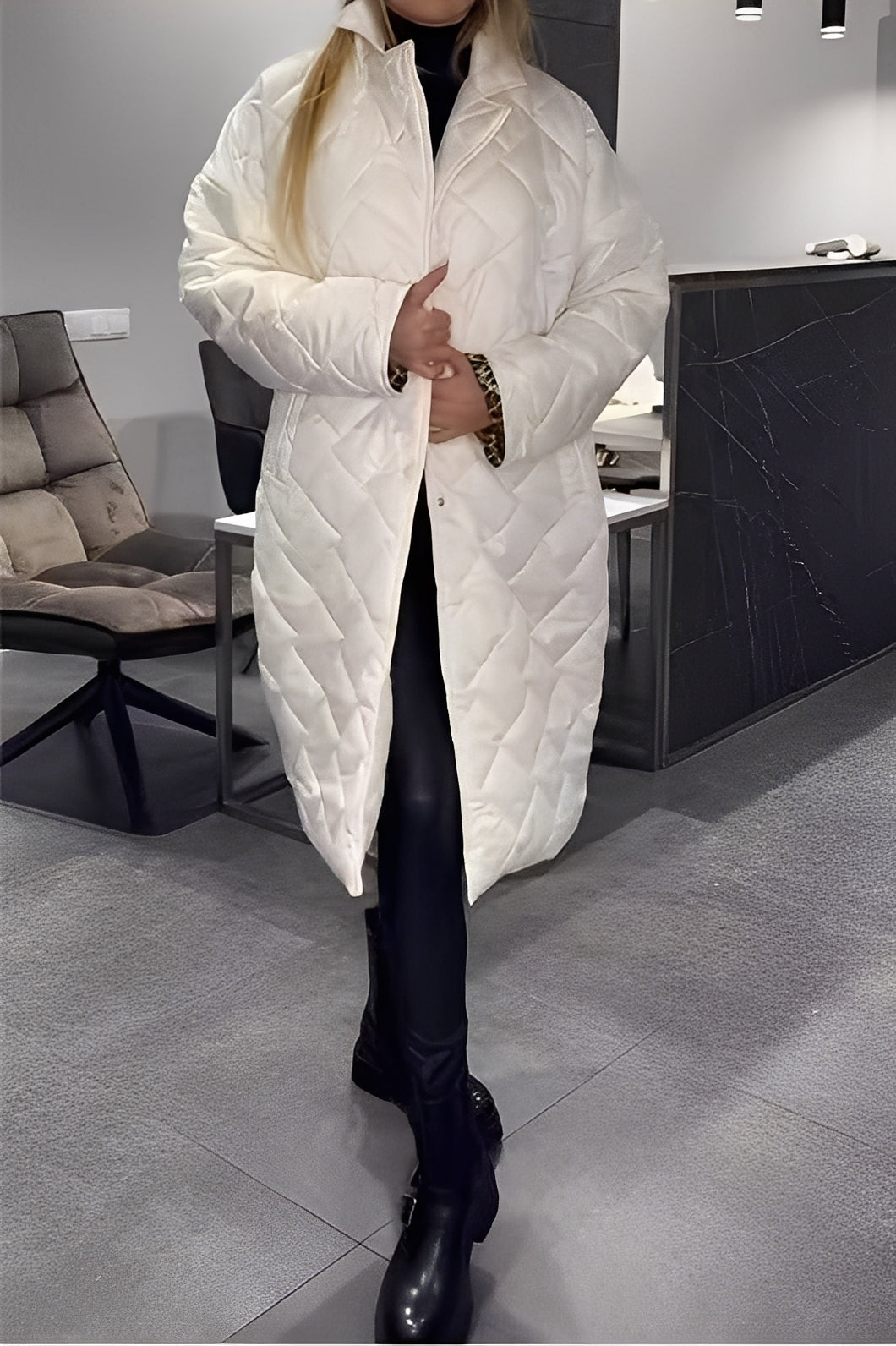 Beverly - Modische, locker sitzende Daunenjacke für Damen