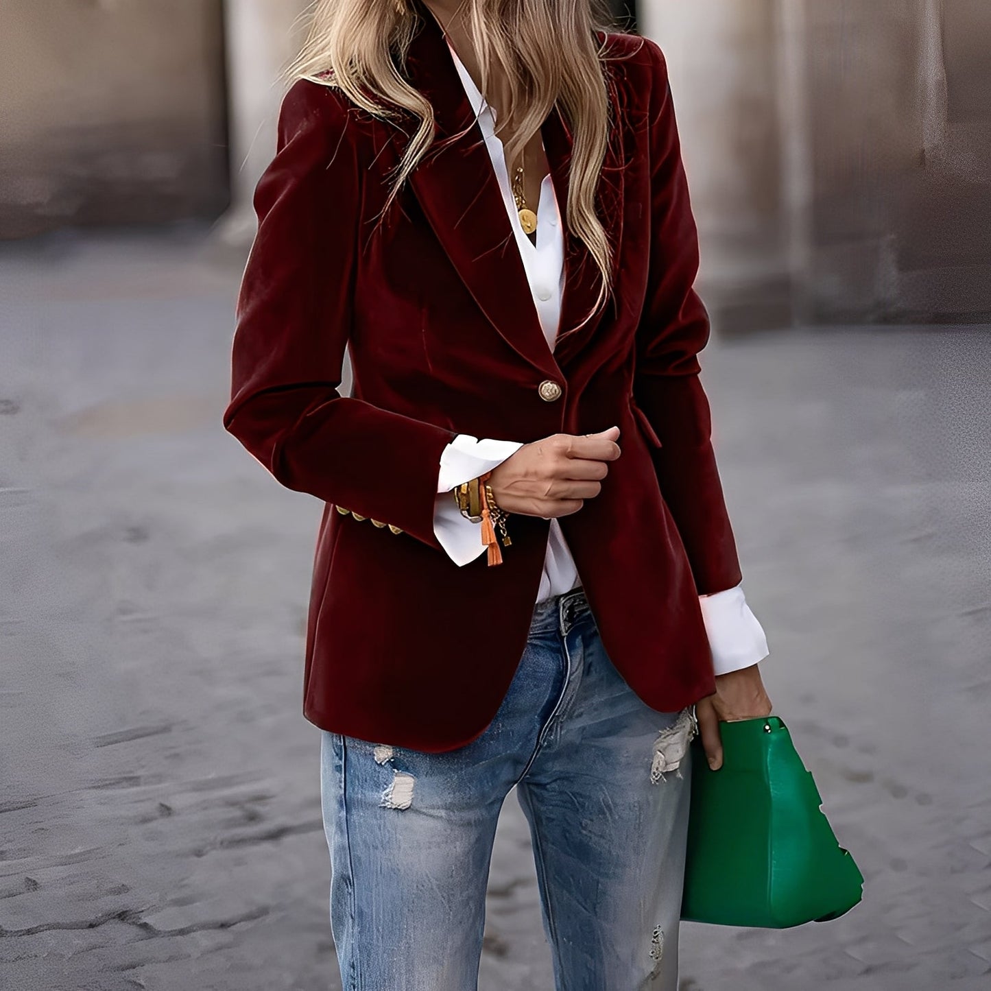 Alise - Schicker, schmal geschnittener Damen-Samt-Blazer