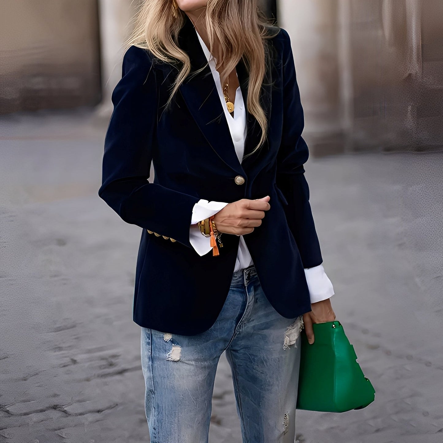 Alise - Schicker, schmal geschnittener Damen-Samt-Blazer