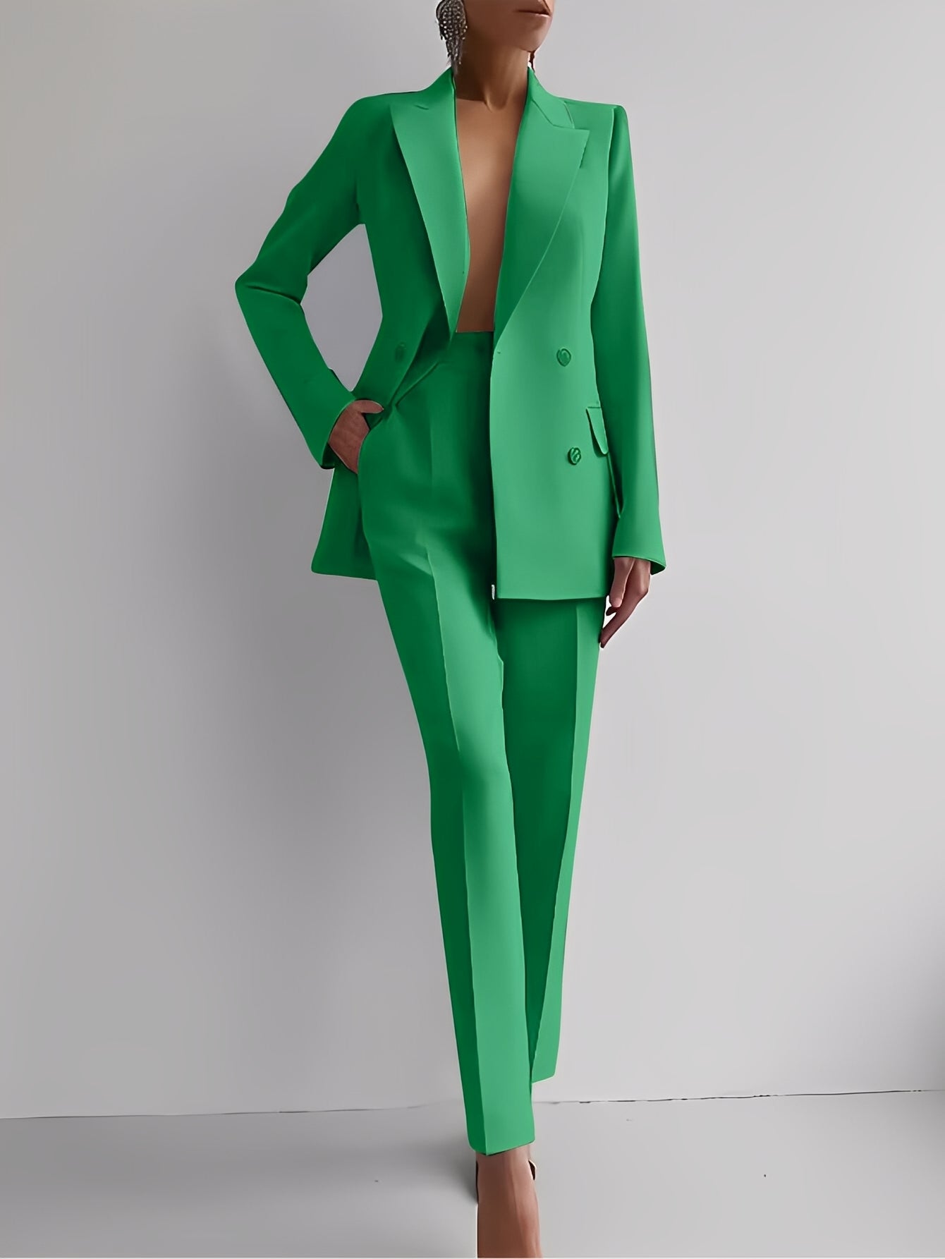 Nydia - Schickes Set für Damen mit schlankem Blazer und Hose