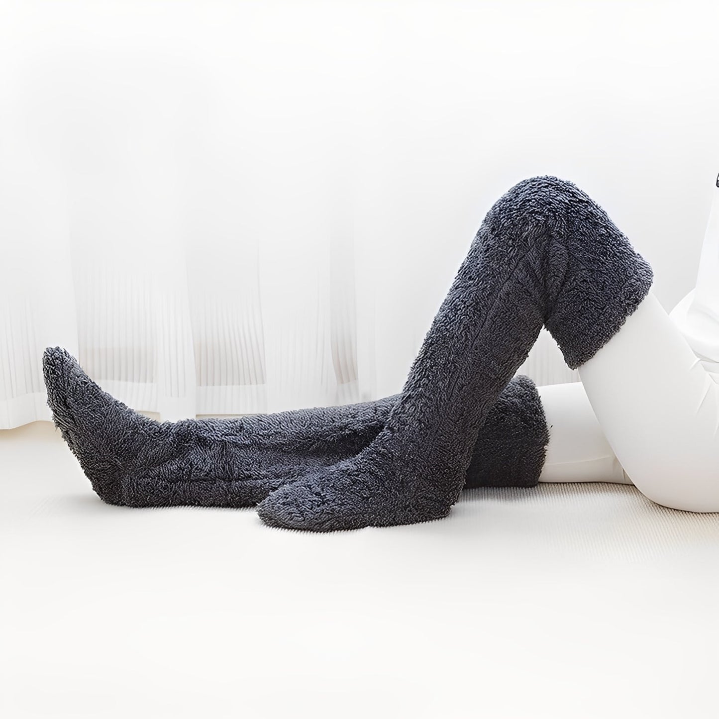 Camellia - Kuschelige, kniehohe Wintersocken für Damen