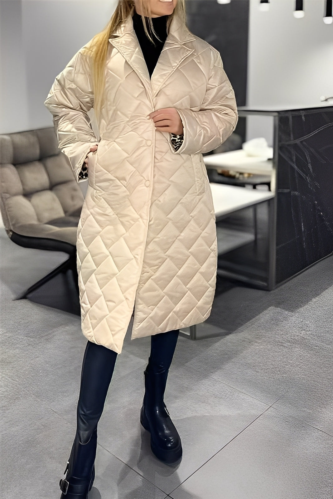 Beverly - Modische, locker sitzende Daunenjacke für Damen