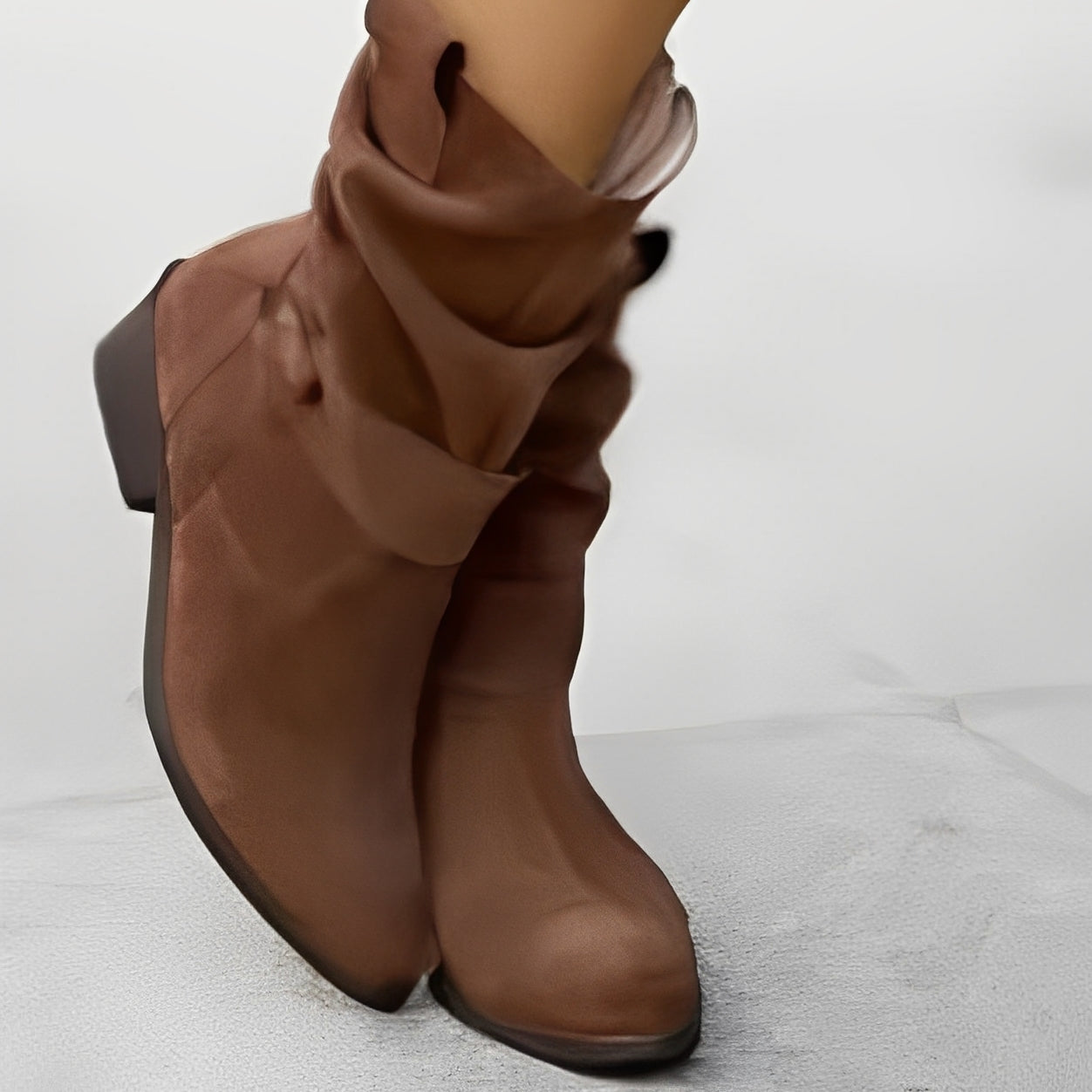 Celestine - Trendige kurze Damenstiefel mit runder Spitze