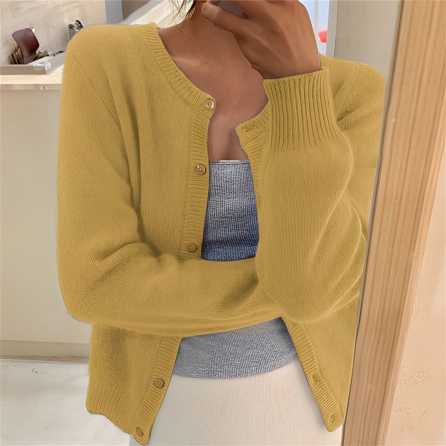 Jaqueline - Einfacher, stilvoller Damenstrickcardigan