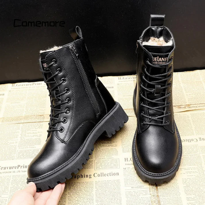 Delphine – Schwarze Winterstiefel aus Leder