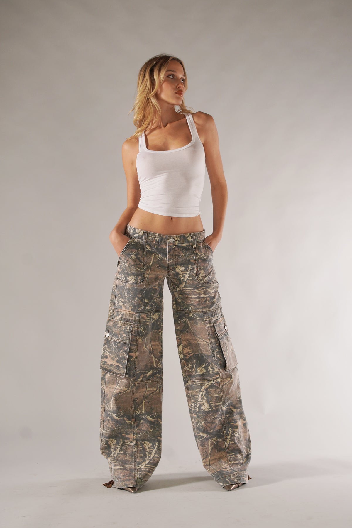 Odette – Unisex-Cargohose mit Tarnmuster