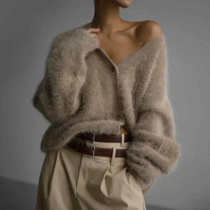 Isabelle – Flauschiger & Eleganter Cardigan