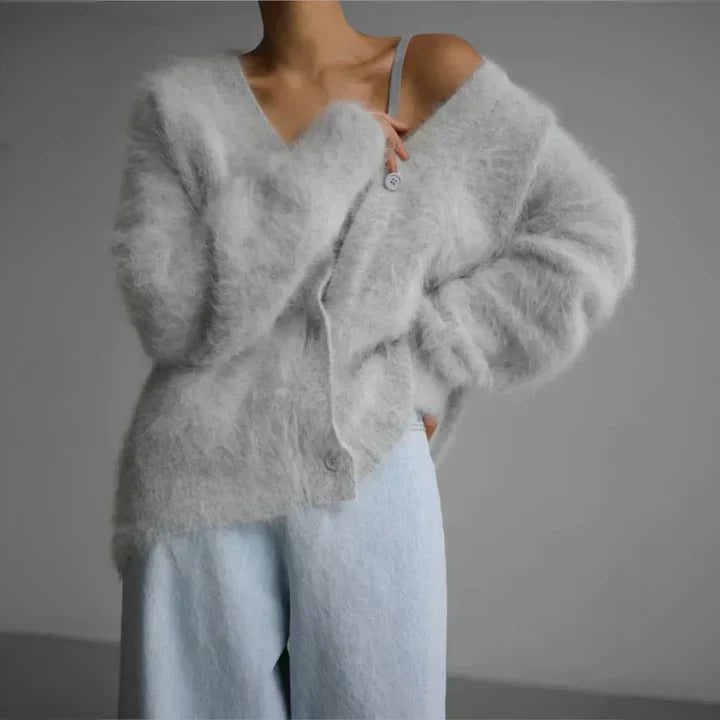 Isabelle – Flauschiger & Eleganter Cardigan