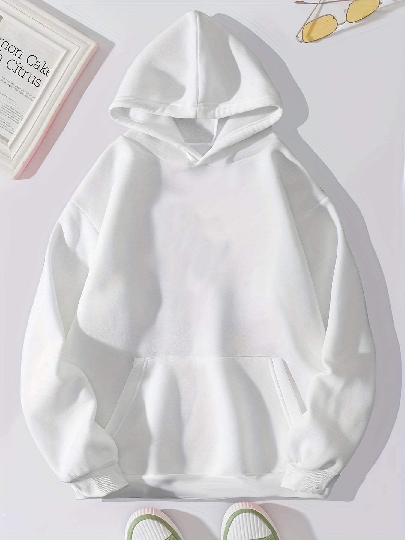 Ein Tag – Modischer Kapuzenpulli aus Baumwolle mit Statement