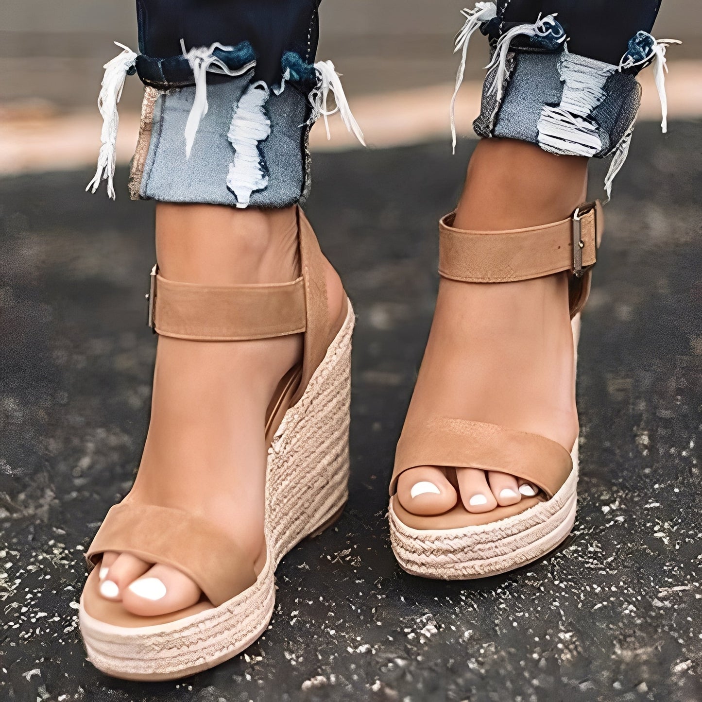 Annalee - Bequeme Damen-Sandalen mit Keilabsatz und Riemen