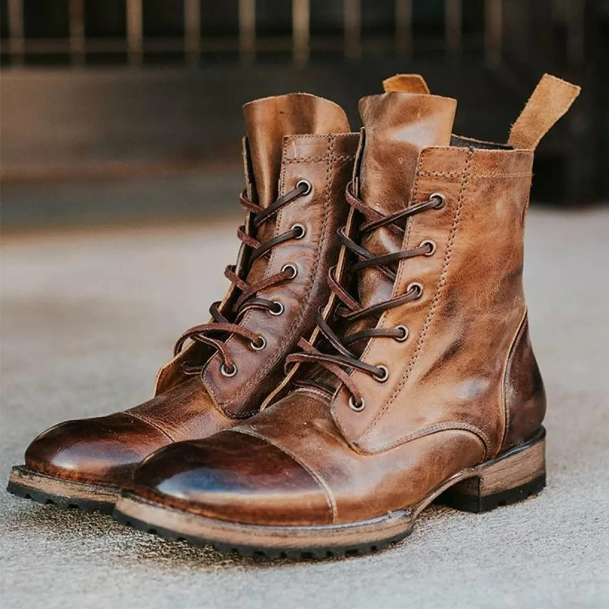 Tiberius – Graue Herrenschuhe mit runder Spitze
