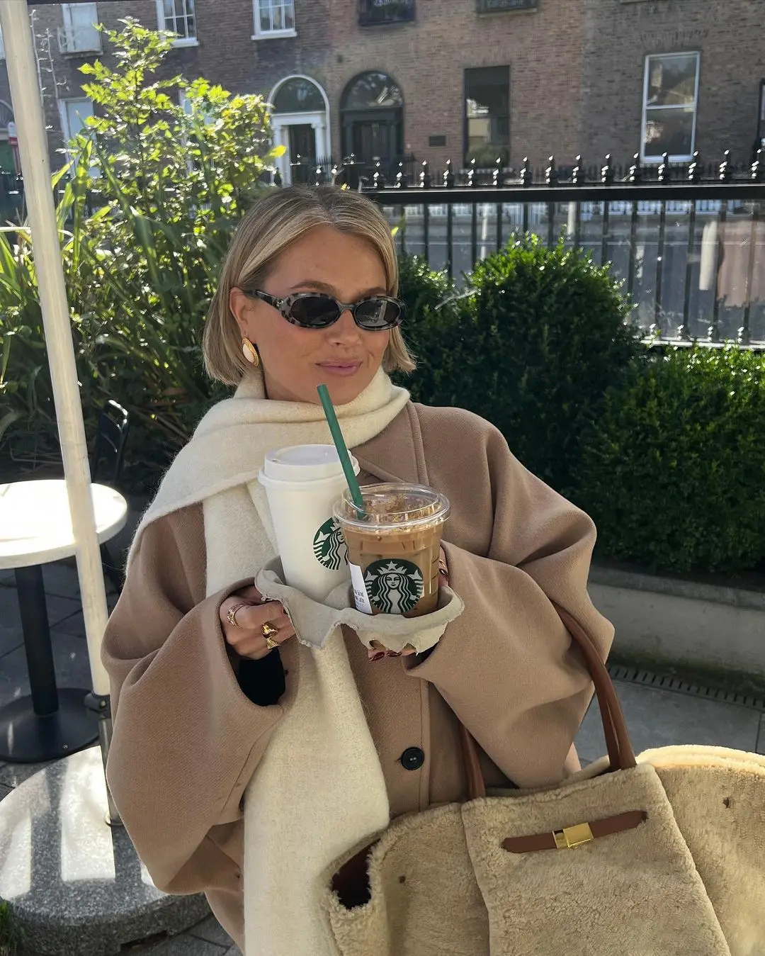 Elena – Oversize-Mantel aus Wollmischung Doppelreihig