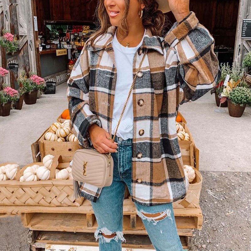 Anna – Großes Flanellhemd im Trend