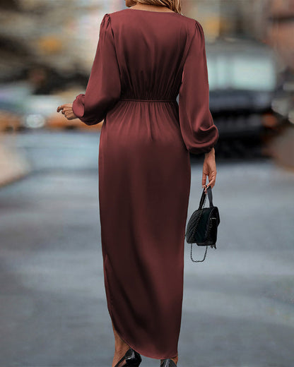 Leona – Schickes Kleid mit V-Ausschnitt und gepufften Ärmeln