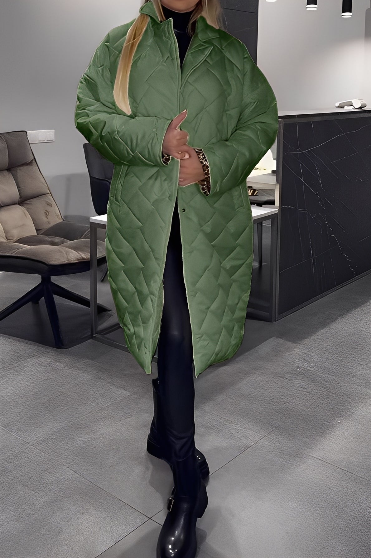 Beverly - Modische, locker sitzende Daunenjacke für Damen