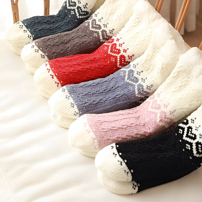 Danika - Modische gestrickte Kuschelsocken mit Herzmotiv für Damen