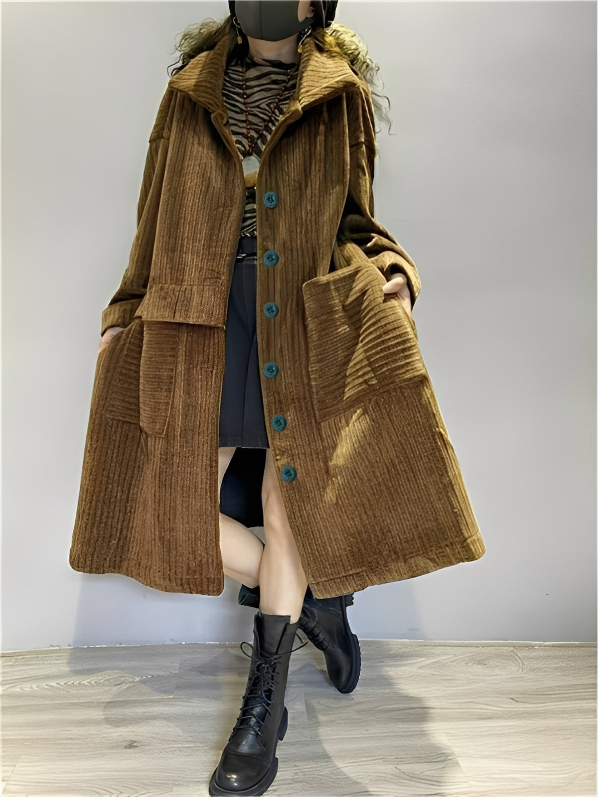 Alethea - Lange, bequeme Cordjacke mit Taschen für Damen