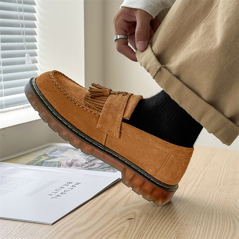 Milton - Moderne Herren-Wildlederslipper mit Quasten