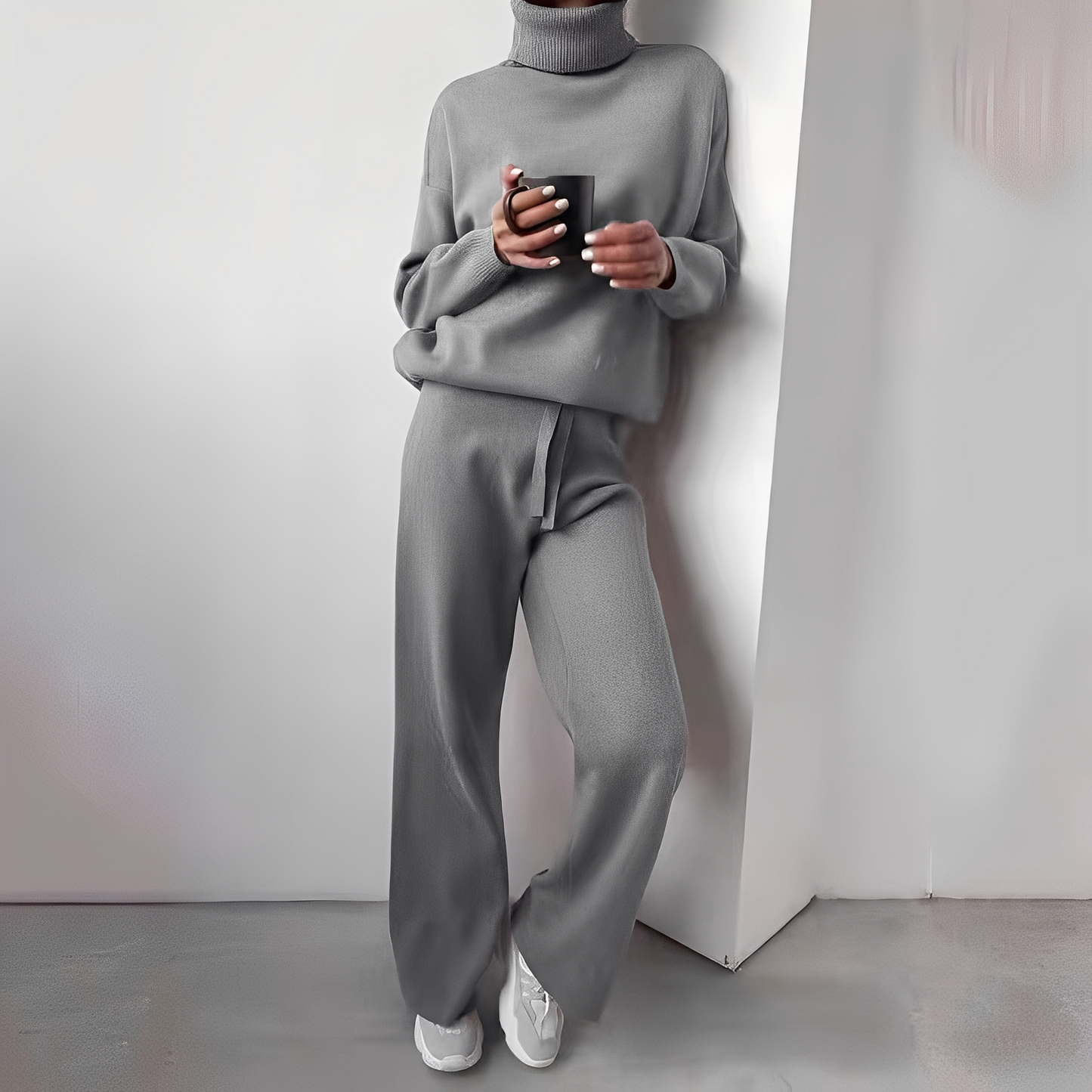 Kimberlee - Damen-Rollkragenset im minimalistischen Design