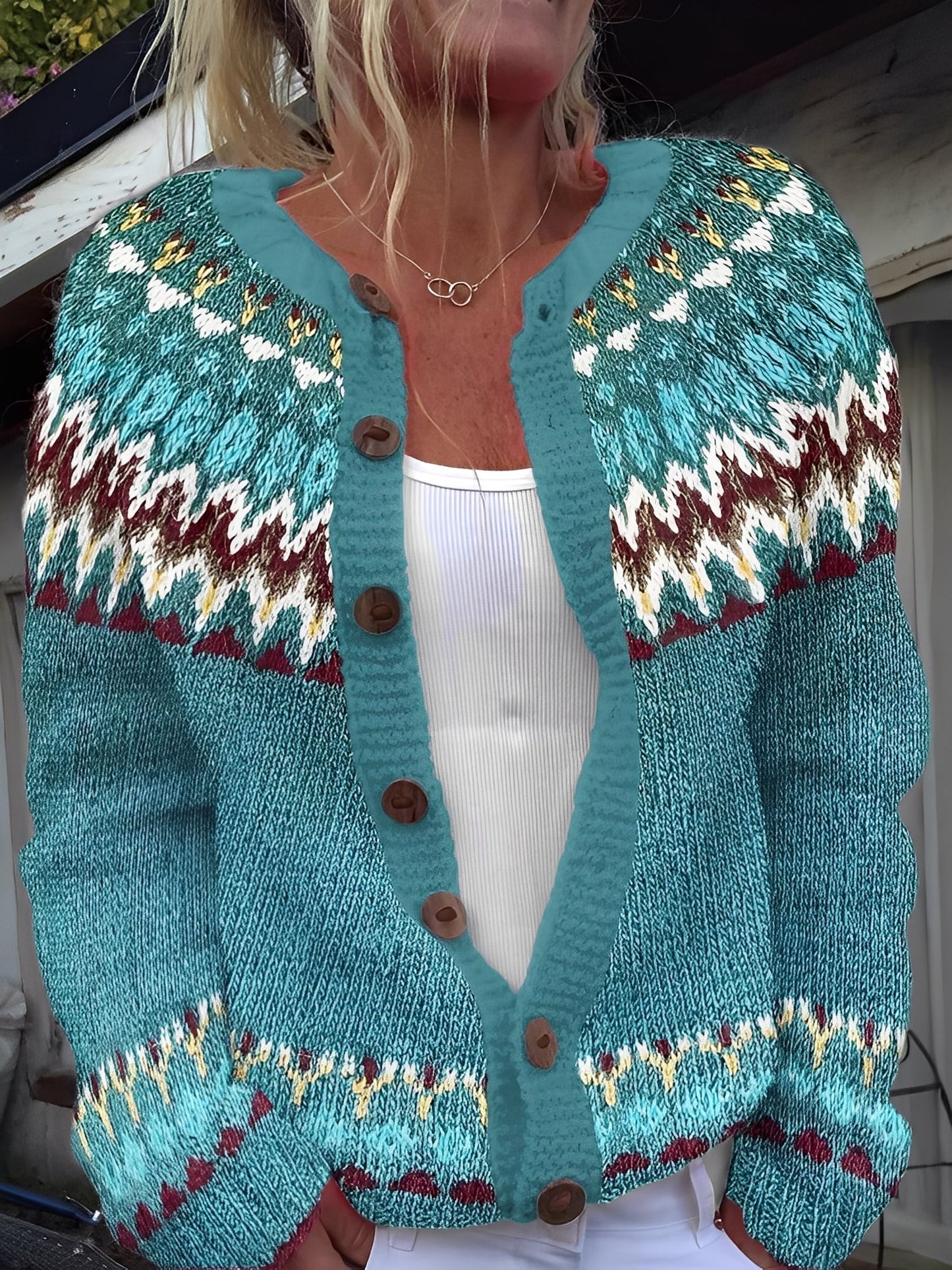 Therese - Elegante Damenstrickjacke mit Knöpfen