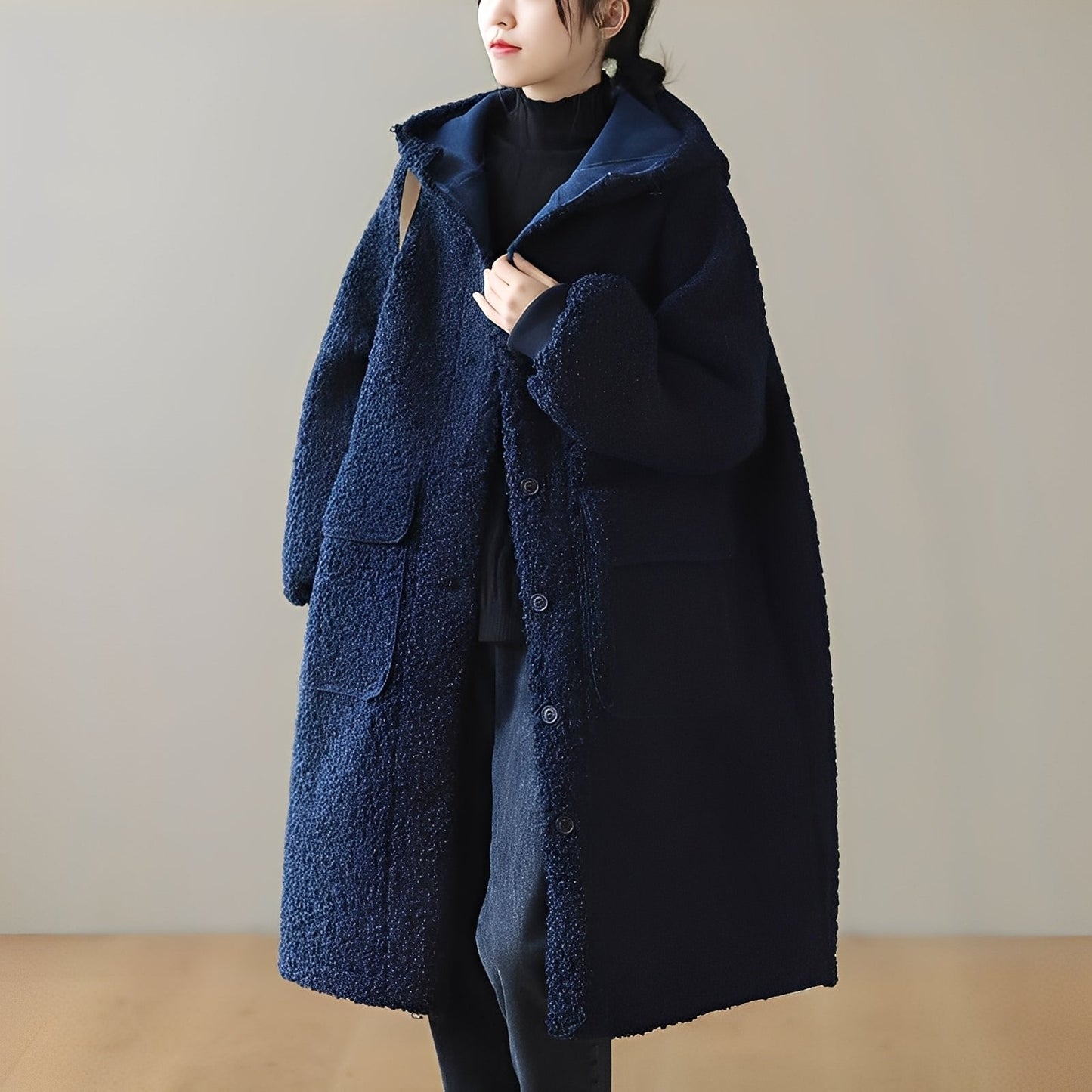 Nydia - Bequemer Damenmantel aus Wollstoff mit Kapuze