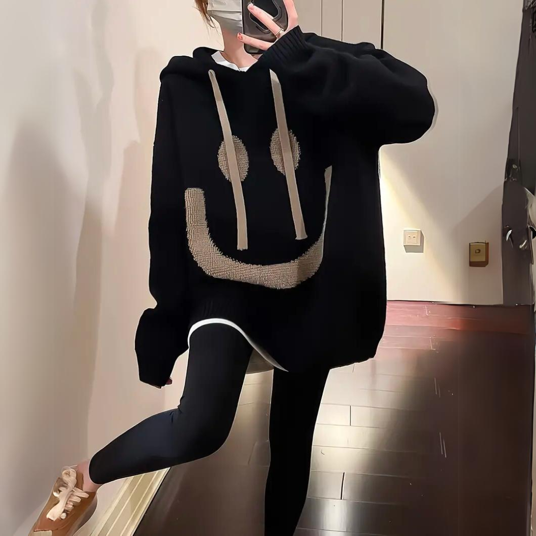 Ephah – Kuscheliger Smiley-Pulli mit Aufdruck