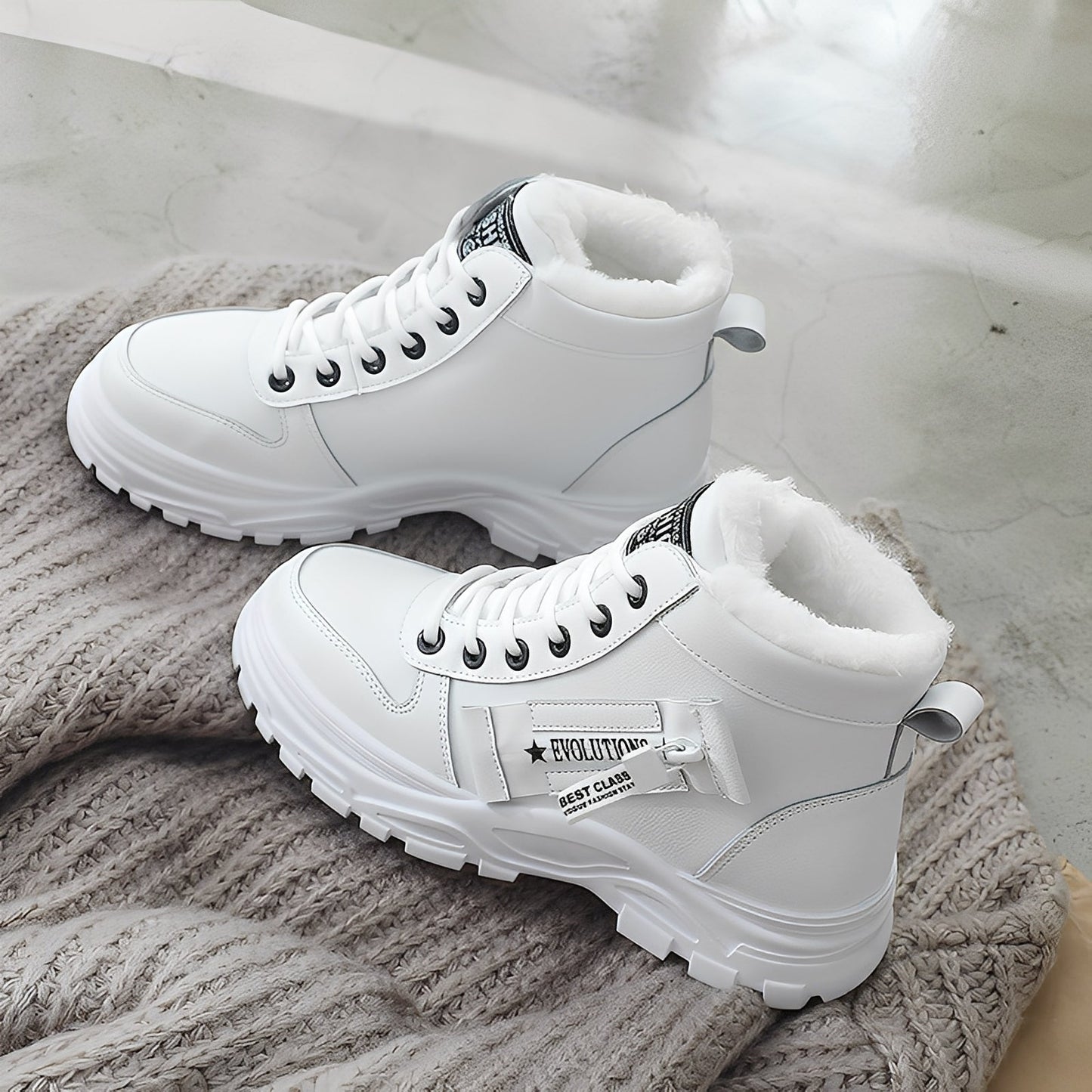 Jazmine - Trendige Damen-Plüschstiefel