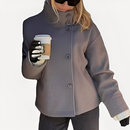 Carolyn - Schicke Damenwolljacke mit einem Knopf