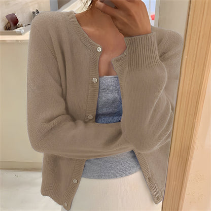 Jaqueline - Einfacher, stilvoller Damenstrickcardigan
