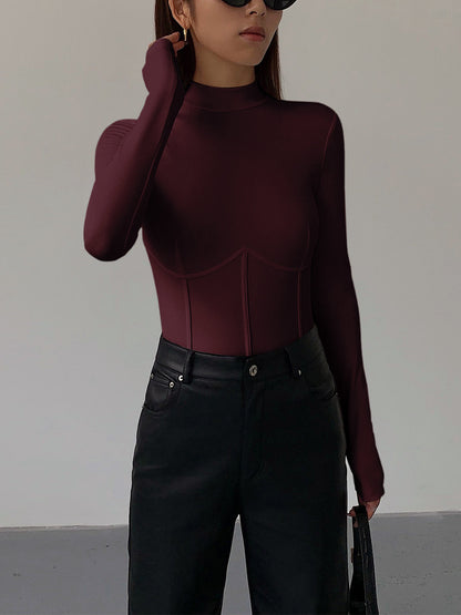 Nelia – Enges T-Shirt mit Stehkragen