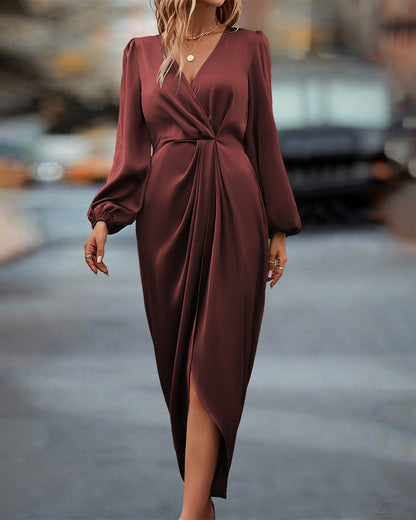 Leona – Schickes Kleid mit V-Ausschnitt und gepufften Ärmeln
