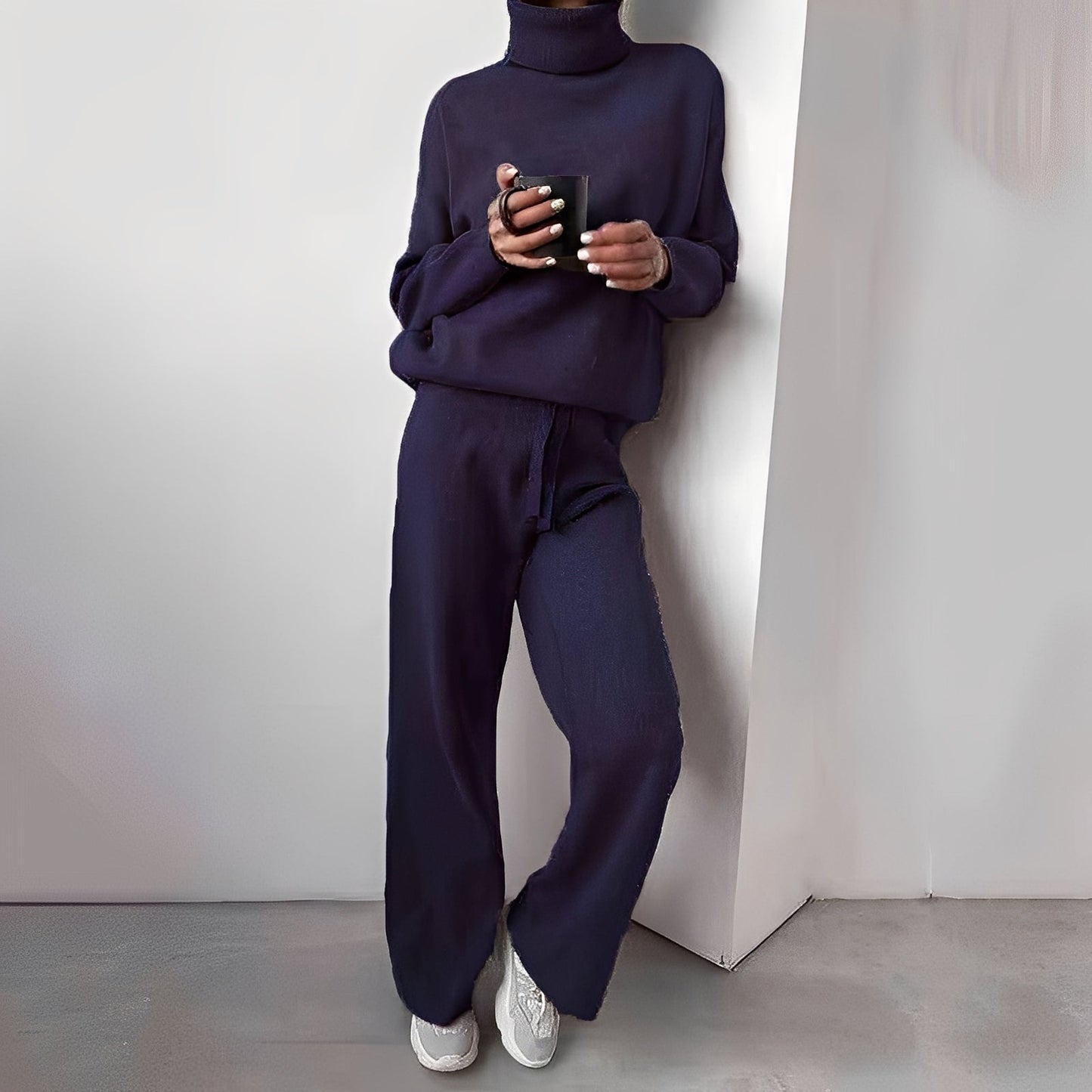 Kimberlee - Damen-Rollkragenset im minimalistischen Design