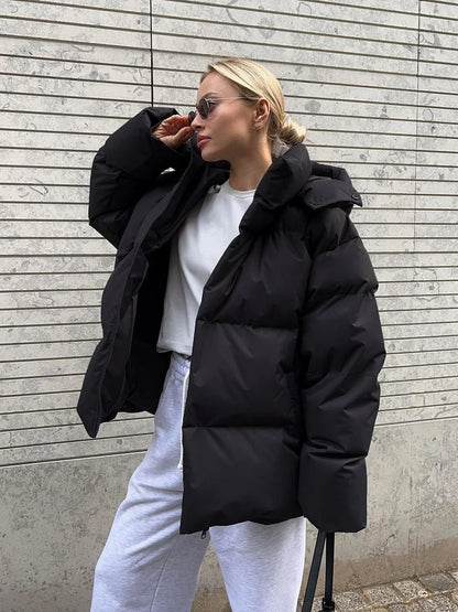Jana – Gefütterte kurze Jacke mit Kapuze