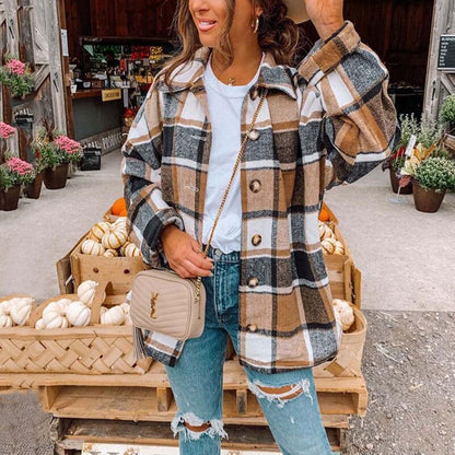 Anna – Großes Flanellhemd im Trend